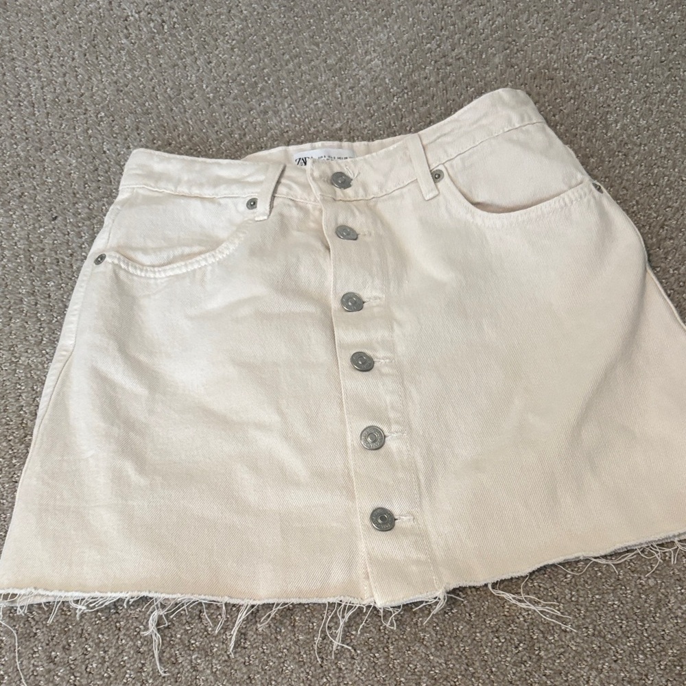 Zara cream denim button down mini skirt